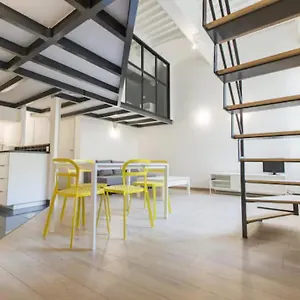 appartement-hyper-centre-place-des-terreaux.hotels-rhonealpes.com/